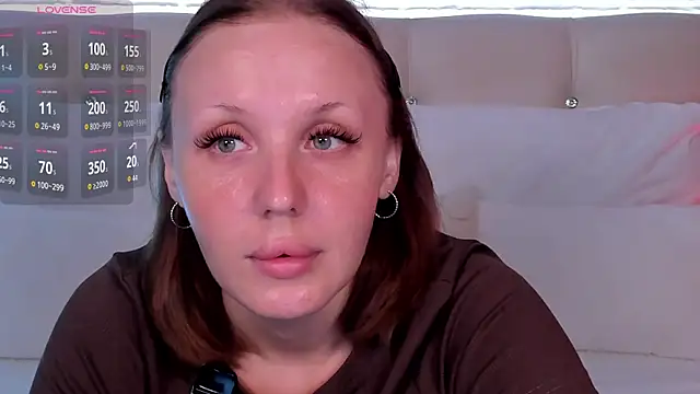 Snapshot of LianaFord chatting on 05.30.26 LianaFord online show from 05.30.26