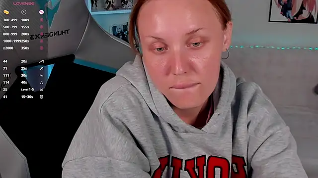 Snapshot of LianaFord chatting on 06.21.26 LianaFord online show from 06.21.26