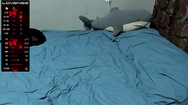 Snapshot of eva_zero chatting on 12.16.24 eva zero online show from 12.16.24