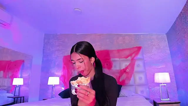 AntonellaRossi online show from 10.08.25