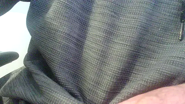 Snapshot of OralDesires2 chatting on 12.03.24 OralDesires2 online show from 12.03.24