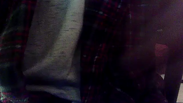 Snapshot of OralDesires2 chatting on 12.11.24 OralDesires2 online show from 12.11.24