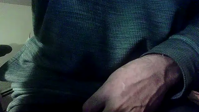 Snapshot of OralDesires2 chatting on 12.18.24 OralDesires2 online show from 12.18.24