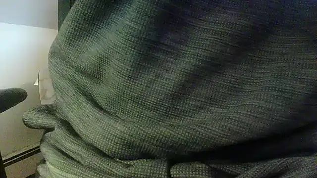 Snapshot of OralDesires2 chatting on 12.19.24 OralDesires2 online show from 12.19.24