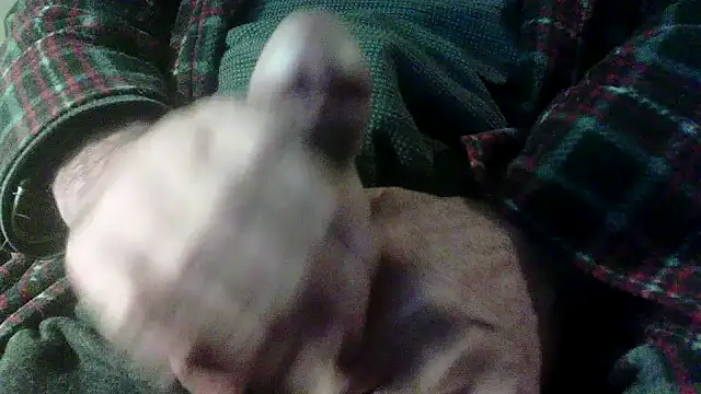 Snapshot of OralDesires2 chatting on 12.25.24 OralDesires2 online show from 12.25.24