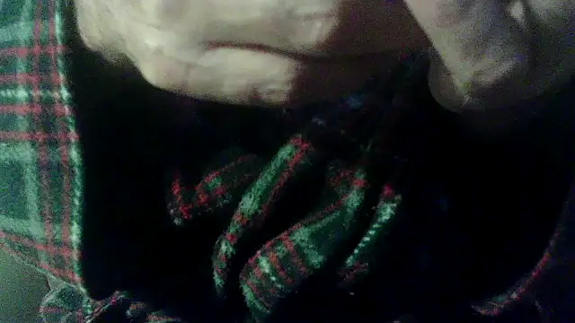 Snapshot of OralDesires2 chatting on 01.07.25 OralDesires2 online show from 01.07.25