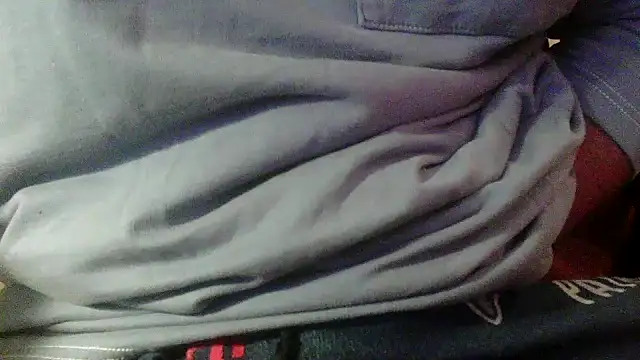 Snapshot of OralDesires2 chatting on 01.08.25 OralDesires2 online show from 01.08.25