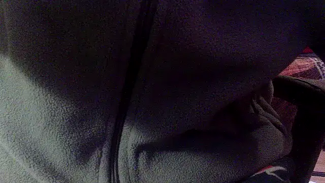 Snapshot of OralDesires2 chatting on 01.09.25 OralDesires2 online show from 01.09.25