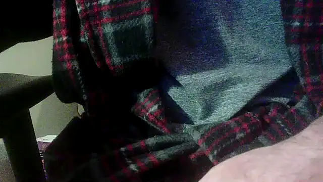 Snapshot of OralDesires2 chatting on 02.18.25 OralDesires2 online show from 02.18.25