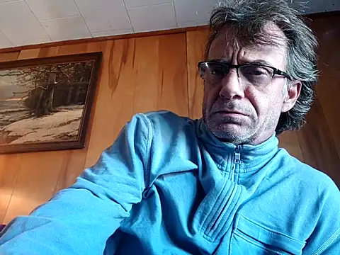 Snapshot of OralDesires2 chatting on 10.11.25 OralDesires2 online show from 10.11.25