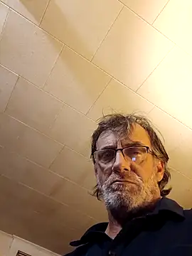 Snapshot of OralDesires2 chatting on 10.26.25 OralDesires2 online show from 10.26.25