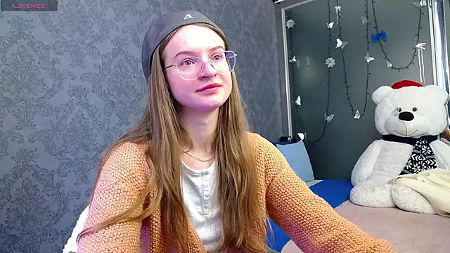 Snapshot of KateJonson chatting on 10.24.25 KateJonson online show from 10.24.25