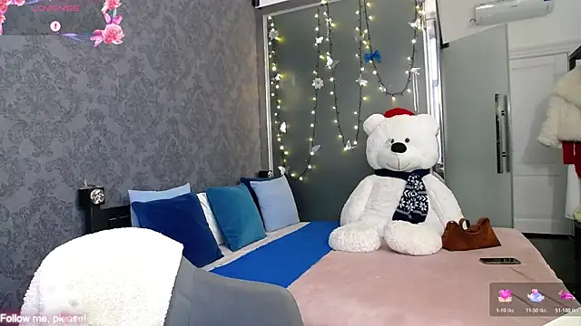 Snapshot of KateJonson chatting on 10.27.25 KateJonson online show from 10.27.25