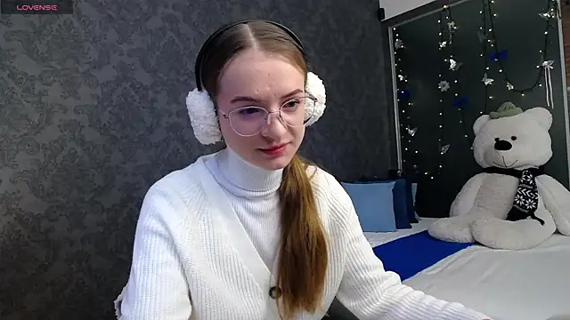 Snapshot of KateJonson chatting on 11.26.25 KateJonson online show from 11.26.25