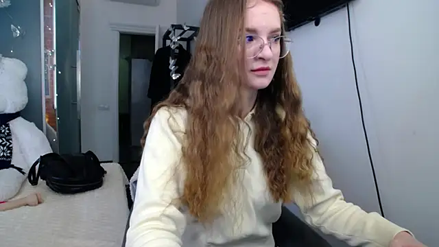 KateJonson online show from 04.24.26