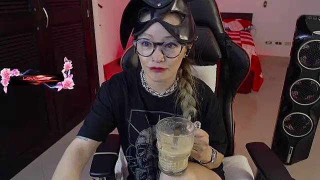 pink-2022 online show from 02.09.26