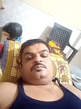 Snapshot of Desi_Londa_143 chatting on 03.10.25 Desi Londa 143 online show from 03.10.25