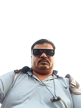Snapshot of Desi_Londa_143 chatting on 03.15.25 Desi Londa 143 online show from 03.15.25