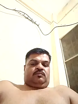 Snapshot of Desi_Londa_143 chatting on 03.15.25 Desi Londa 143 online show from 03.15.25