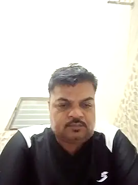 Snapshot of Desi_Londa_143 chatting on 03.17.25 Desi Londa 143 online show from 03.17.25