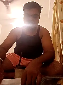 Snapshot of Desi_Londa_143 chatting on 09.23.25 Desi Londa 143 online show from 09.23.25