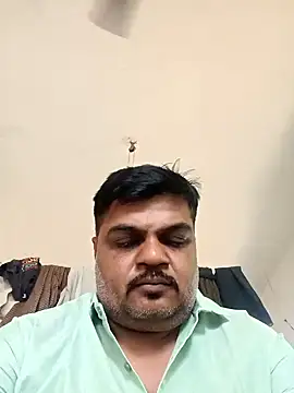 Snapshot of Desi_Londa_143 chatting on 10.22.25 Desi Londa 143 online show from 10.22.25