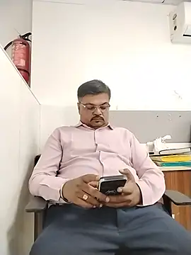 Snapshot of Desi_Londa_143 chatting on 07.30.26 Desi Londa 143 online show from 07.30.26