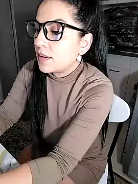 hot-babygirl online show from 01.25.25