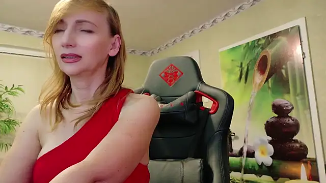 Snapshot of HotLana69 chatting on 02.22.25 HotLana69 online show from 02.22.25