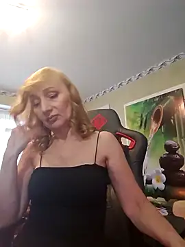 Snapshot of HotLana69 chatting on 03.18.25 HotLana69 online show from 03.18.25