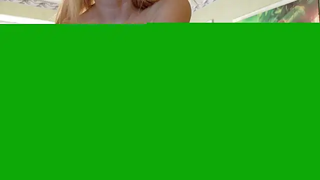 Snapshot of HotLana69 chatting on 09.17.25 HotLana69 online show from 09.17.25