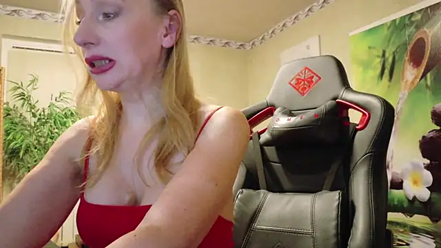 HotLana69 online show from 12.17.25