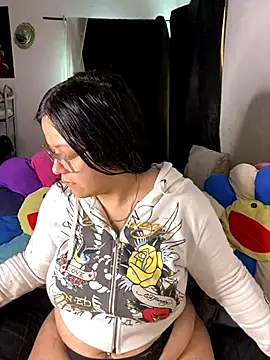 MsConejitaa online show from 10.24.25