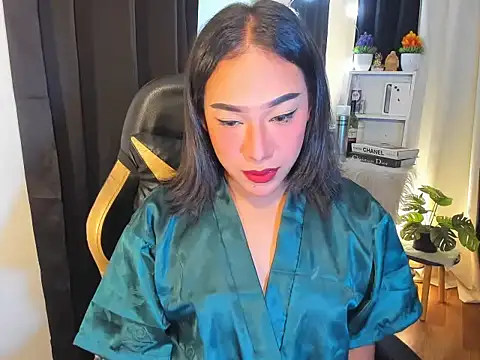 Snapshot of Mistress_Jolens chatting on 12.28.24 Mistress Jolens online show from 12.28.24