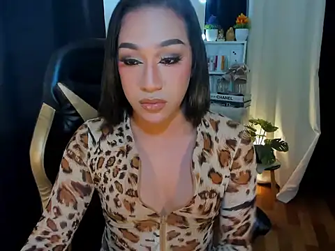 Snapshot of Mistress_Jolens chatting on 01.24.25 Mistress Jolens online show from 01.24.25