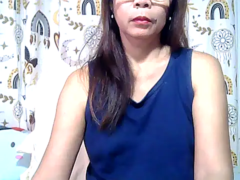 urwife tobe online show from 03.25.26