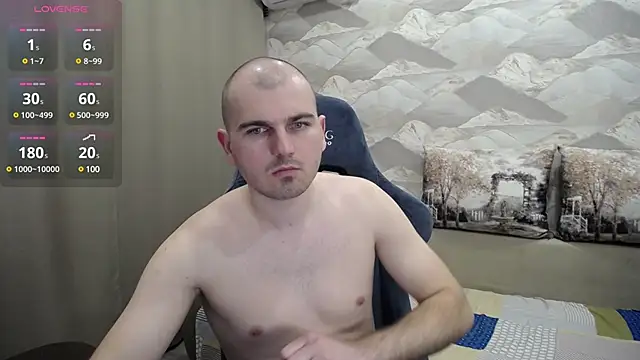 Snapshot of SerzhKorol1 chatting on 03.14.25 SerzhKorol1 online show from 03.14.25