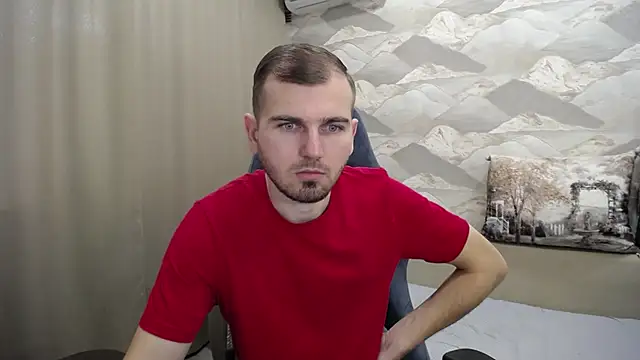 Snapshot of SerzhKorol1 chatting on 10.13.25 SerzhKorol1 online show from 10.13.25