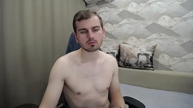 Snapshot of SerzhKorol1 chatting on 11.15.25 SerzhKorol1 online show from 11.15.25