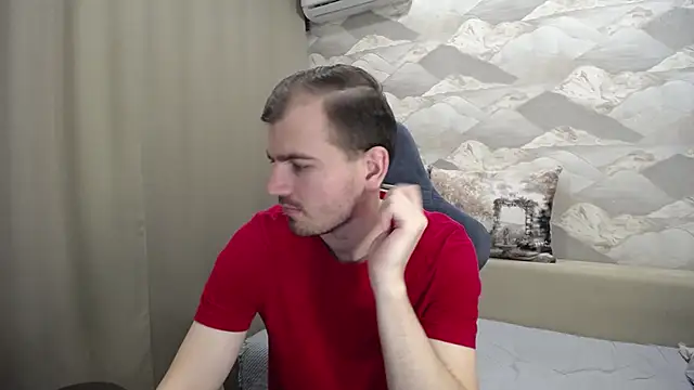 Snapshot of SerzhKorol1 chatting on 11.24.25 SerzhKorol1 online show from 11.24.25