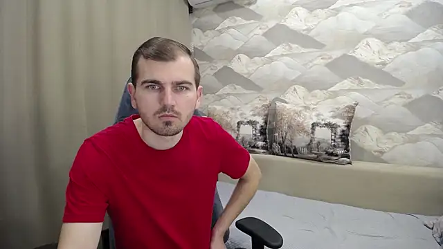 Snapshot of SerzhKorol1 chatting on 11.25.25 SerzhKorol1 online show from 11.25.25