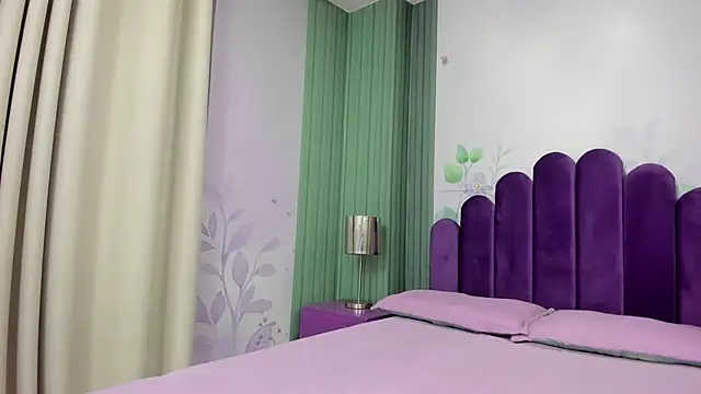 Snapshot of sexy__skinny4u chatting on 02.15.25 sexy skinny4u online show from 02.15.25