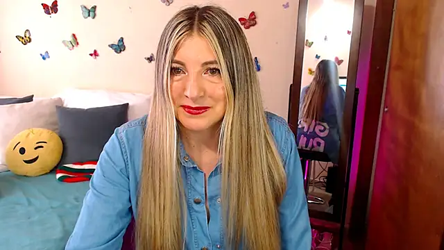 Jolie-Mature online show from 10.17.25