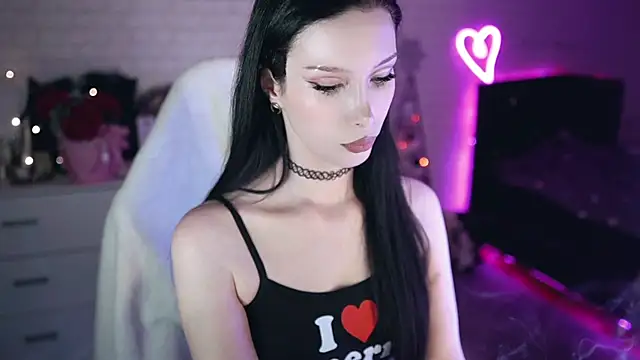 Snapshot of _Uindi_ chatting on 02.23.25  Uindi  online show from 02.23.25