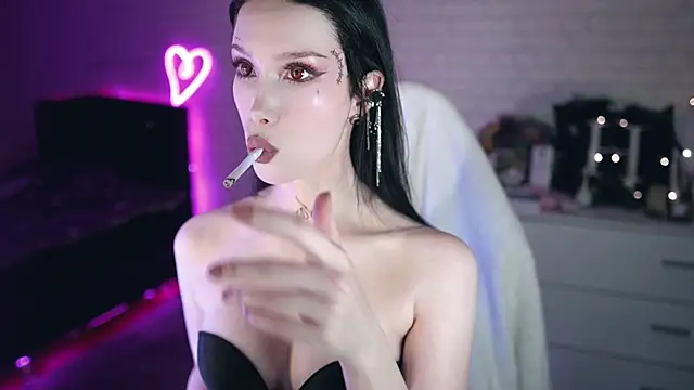 Snapshot of _Uindi_ chatting on 03.06.25  Uindi  online show from 03.06.25