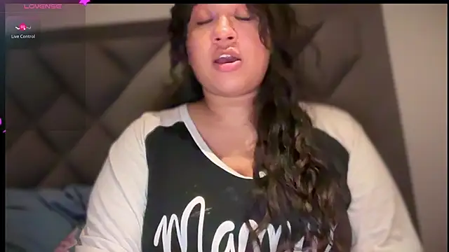 Snapshot of Big_boobs_lau_ chatting on 03.14.25 Big boobs lau online show from 03.14.25