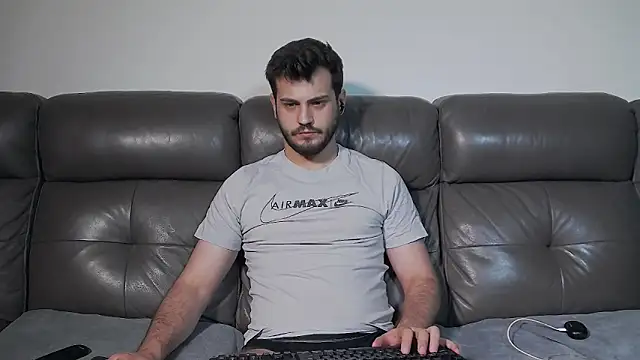 CrazyDom1 online show from 06.21.26