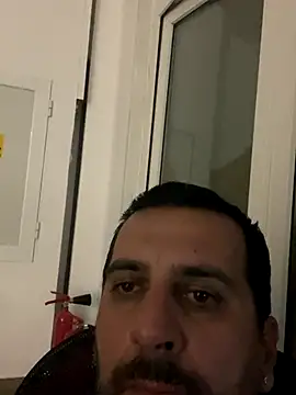 Snapshot of TigerOne19 chatting on 10.27.25 TigerOne19 online show from 10.27.25