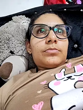 DanielleEvans  online show from 02.24.25