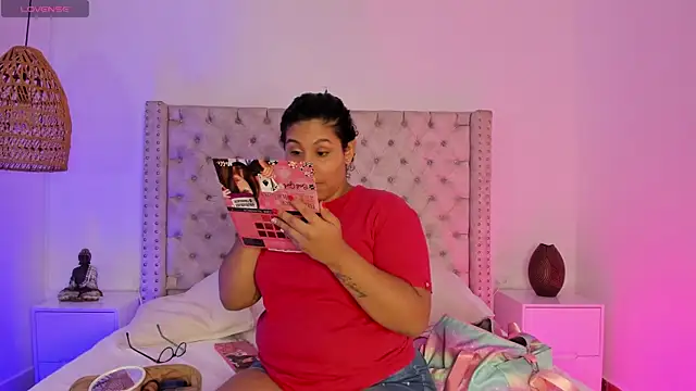 DanielleEvans  online show from 03.19.25